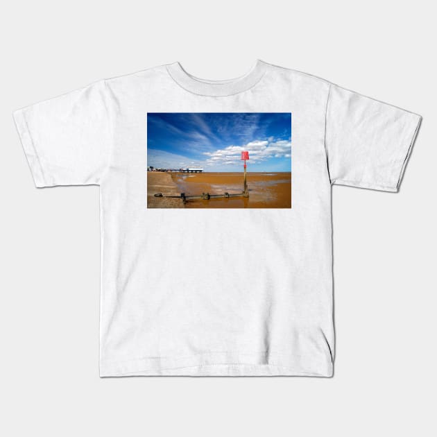 Cleethorpes Pier Kids T-Shirt by galpinimages